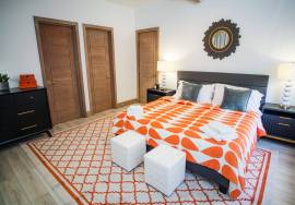 RH-291 Luxurious Fully Furnished 2 bed 2 bath apartment, Little Dix Hill