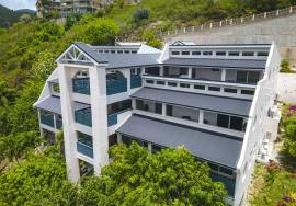 RH-291 Luxurious Fully Furnished 2 bed 2 bath apartment, Little Dix Hill