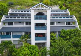 RH-291 Luxurious Fully Furnished 2 bed 2 bath apartment, Little Dix Hill