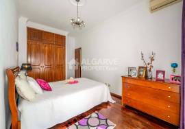 3-Bedroom Villa with Rooftop Terrace and Patio – Olhão Centre | Close to Ria Formosa