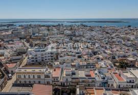 3-Bedroom Villa with Rooftop Terrace and Patio – Olhão Centre | Close to Ria Formosa