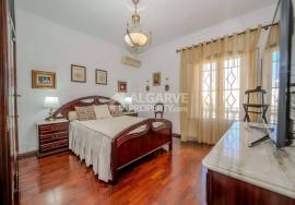 3-Bedroom Villa with Rooftop Terrace and Patio – Olhão Centre | Close to Ria Formosa