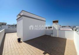 3-Bedroom Villa with Rooftop Terrace and Patio – Olhão Centre | Close to Ria Formosa