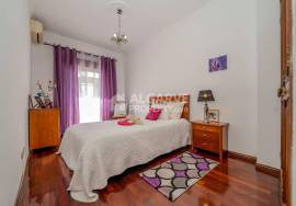 3-Bedroom Villa with Rooftop Terrace and Patio – Olhão Centre | Close to Ria Formosa