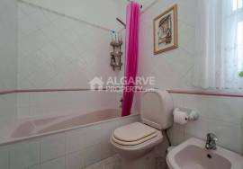 3-Bedroom Villa with Rooftop Terrace and Patio – Olhão Centre | Close to Ria Formosa