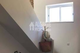 Renovated 3-Bed Villa with Heated Pool & Rooftop in Boliqueime