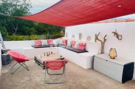 Renovated 3-Bed Villa with Heated Pool & Rooftop in Boliqueime