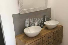 Renovated 3-Bed Villa with Heated Pool & Rooftop in Boliqueime