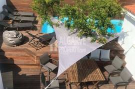 Renovated 3-Bed Villa with Heated Pool & Rooftop in Boliqueime