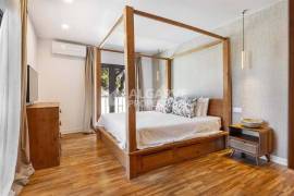 Renovated 6-Bed Villa with Pool near the Golden Triangle