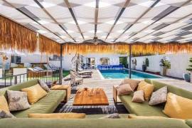 Renovated 6-Bed Villa with Pool near the Golden Triangle