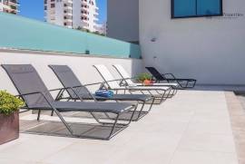 Modern 2 Bedroom Apartment with Sea View in Quarteira