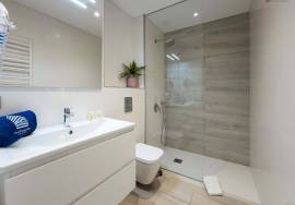 Modern 2 Bedroom Apartment with Sea View in Quarteira