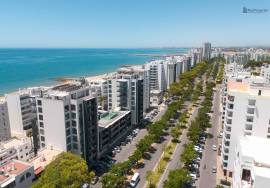 Modern 2 Bedroom Apartment with Sea View in Quarteira