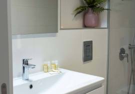Modern 2 Bedroom Apartment with Sea View in Quarteira