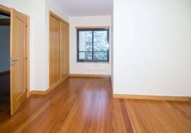 3 Bedroom Apartment | Private Condominium Páteo Sá Miranda | Alto de Sto. Amaro | Alcântara