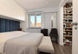 House T3+1 | Attic & Basement | Refurbished | Outdoor Patio | Mulberry | Estoril