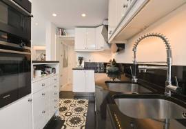 House T3+1 | Attic & Basement | Refurbished | Outdoor Patio | Mulberry | Estoril