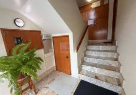 Leasehold | 3 Bedroom Apartment | Semi furnished | Carcavelos