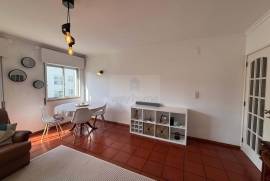 Leasehold | 3 Bedroom Apartment | Semi furnished | Carcavelos