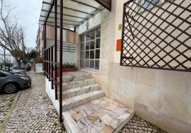 Leasehold | 3 Bedroom Apartment | Semi furnished | Carcavelos