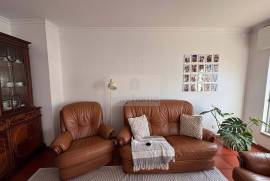 Leasehold | 3 Bedroom Apartment | Semi furnished | Carcavelos