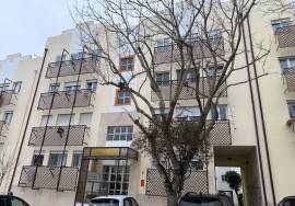Leasehold | 3 Bedroom Apartment | Semi furnished | Carcavelos