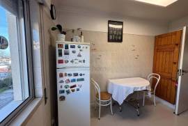 Leasehold | 3 Bedroom Apartment | Semi furnished | Carcavelos