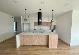 3 bedroom apartment | New | Excellent finishes | Lourinhã