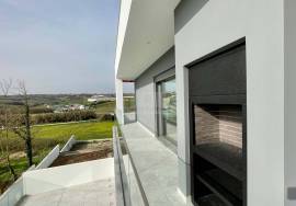 3 bedroom apartment | New | Excellent finishes | Lourinhã