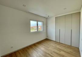 3 bedroom apartment | New | Excellent finishes | Lourinhã