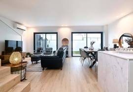 House T4 | Contemporary construction | Trajouce | São Domingos de Rana (Cascais)