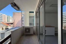 Leasehold | Office | Refurbished | Av. António Serpa | Lisbon