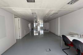 Leasehold | Office | Refurbished | Av. António Serpa | Lisbon