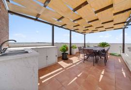 Vilamoura Penthouse: 2-Bedrooms, 360° Sea & Mountain Views, Terrace