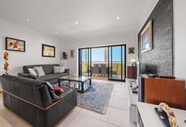 Vilamoura Penthouse: 2-Bedrooms, 360° Sea & Mountain Views, Terrace