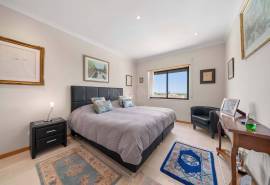 Vilamoura Penthouse: 2-Bedrooms, 360° Sea & Mountain Views, Terrace