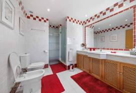 Vilamoura Penthouse: 2-Bedrooms, 360° Sea & Mountain Views, Terrace