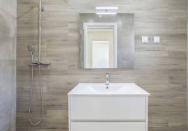 Tavira - Stunning new 3+1 bedroom villa with modern design – prime residential location.