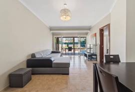 Albufeira – 2+1-bedroom villa with outdoor space and parking