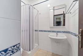 Albufeira – 2+1-bedroom villa with outdoor space and parking