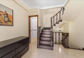 Albufeira – 2+1-bedroom villa with outdoor space and parking