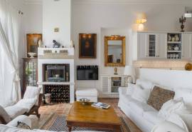 Olhão – 3 bedroom restored architectural residence with private courtyard