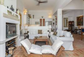 Olhão – 3 bedroom restored architectural residence with private courtyard