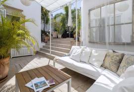 Olhão – 3 bedroom restored architectural residence with private courtyard