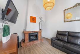 Boliqueime – Quinta-style villa with pool and guest apartments