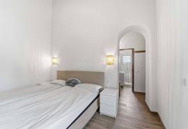 Boliqueime – Quinta-style villa with pool and guest apartments