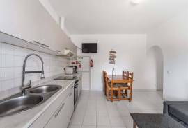Boliqueime – Quinta-style villa with pool and guest apartments