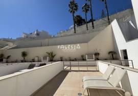 STUNNING DUPLEX WITH A 30 m² TERRACE AND STUNNING SEA VIEWS – 50 M FROM OLHOS DE ÁGUA BEACH – WITH GARAGE – VARANDAS DO MAR II