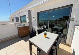 STUNNING DUPLEX WITH A 30 m² TERRACE AND STUNNING SEA VIEWS – 50 M FROM OLHOS DE ÁGUA BEACH – WITH GARAGE – VARANDAS DO MAR II